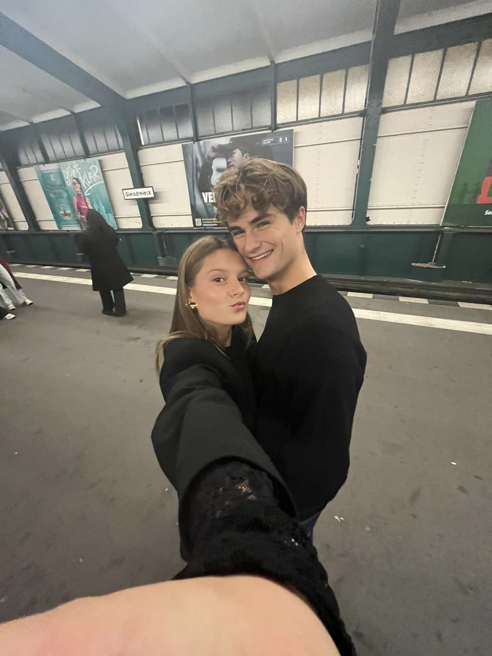 de vaardigheden die hier beschreven zijn zijn ook wel de vaardigheden die je nodig hebt in een relatie. ik heb ondertussen al een tijdje een vriend en ben dus een meester in deze vaardigheden.